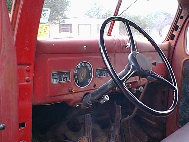 47-LtDash.jpg (48360 bytes)