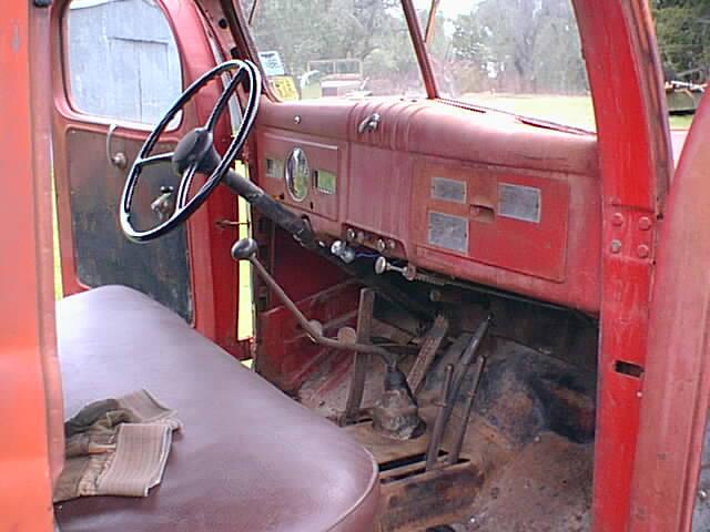 47-RtDash.jpg (46772 bytes)